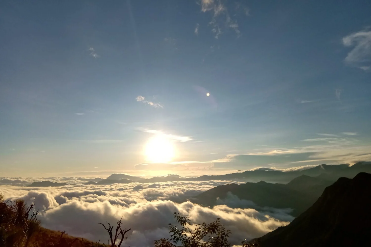 Trek Ta Xua, Tram Tau, Yen Bai