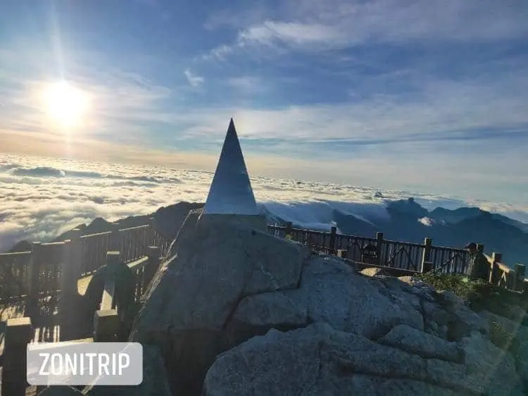 Trekking Fansipan - Zonitrip