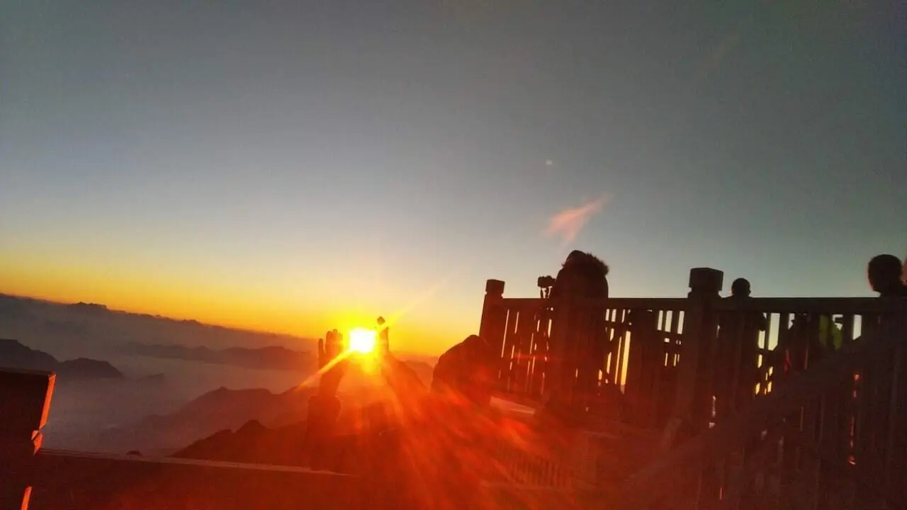 Trekking Fansipan- zonitrip