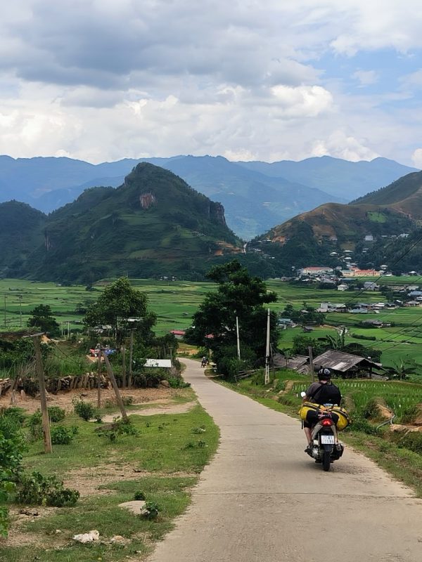 Motorbike Mu Cang chai tour- zonitrip