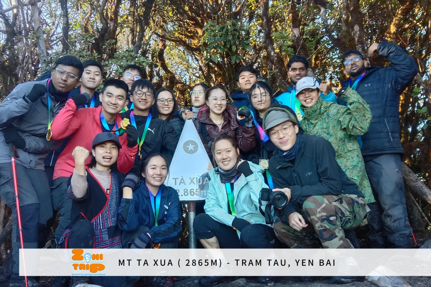 Trek Ta XUa- team singapore-zonitrip