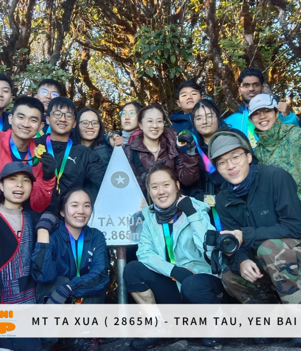 Trek Ta XUa- team singapore-zonitrip