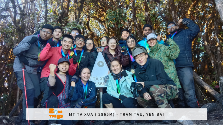 Trek Ta XUa- team singapore-zonitrip
